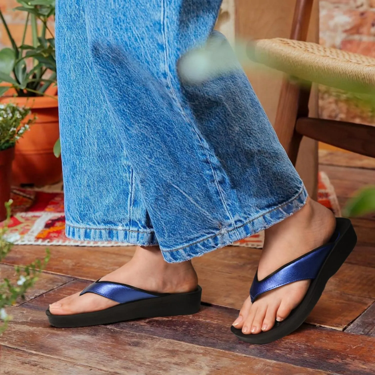AEROTHOTIC Slip On Recovery Footwear Plantar Fasciitis Flip Flops for Women Yoga Mat Outdoor Walking Beach Ladies Arch Support Summer Thong Dressy Casual Sandals Comfortable Vacation Essentials