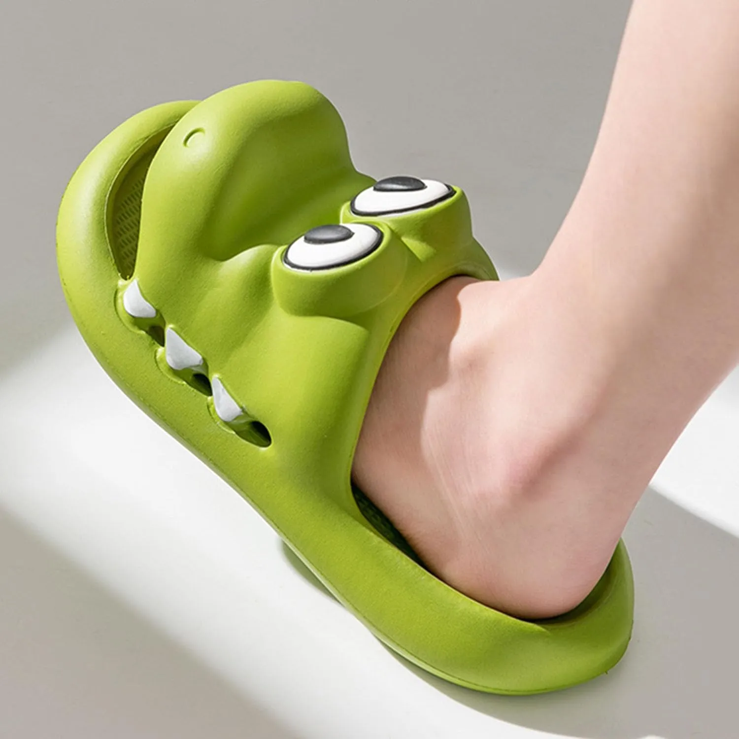 Boys Girl Cloud Crocodile Slides Non-Slip Summer Quick Drying Shower Slippers Comfy Cushioned Thick Sole Cute Cartoon Sandals