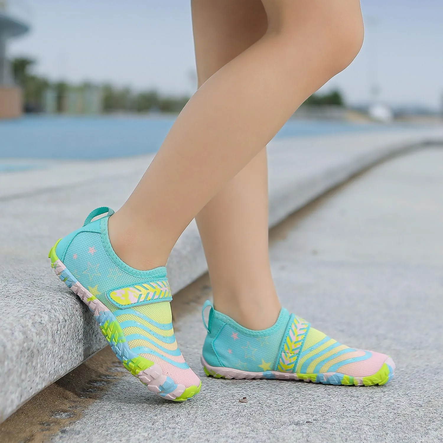 Boys Girls Water Shoes Kids Lightweight Aqua Socks Barefoot Quick Dry Hiking Walking Sneakers Slip On Sandals for Beach Pool Swim (Little Kid/Big Kid)