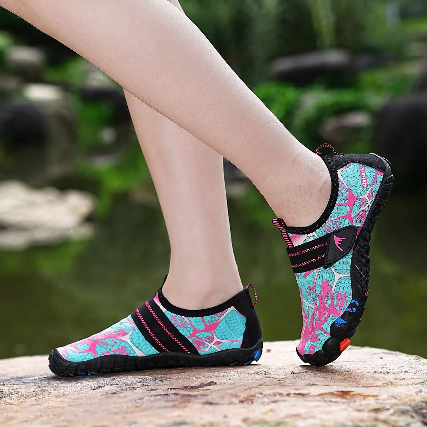Boys Girls Water Shoes Kids Lightweight Aqua Socks Barefoot Quick Dry Hiking Walking Sneakers Slip On Sandals for Beach Pool Swim (Little Kid/Big Kid)