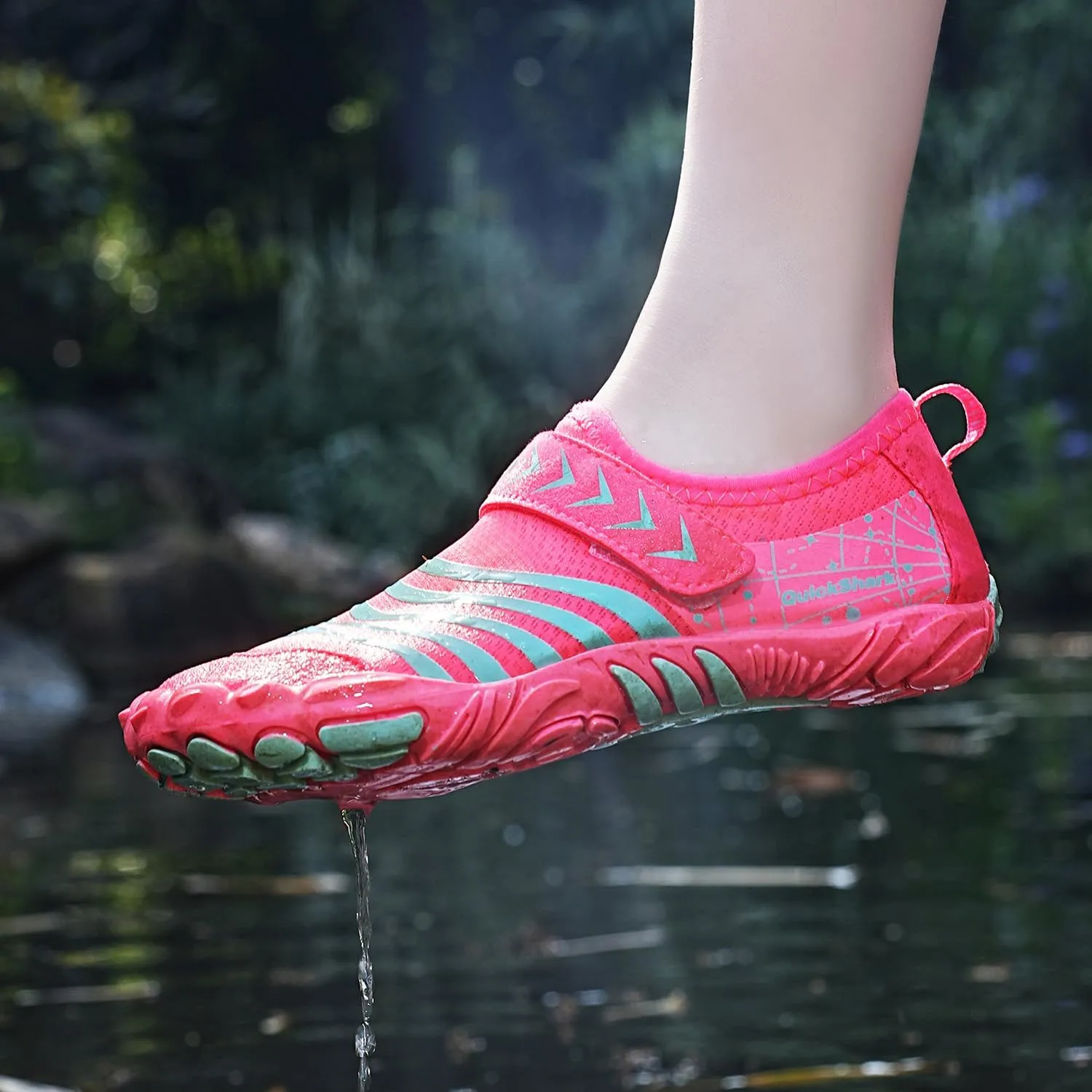 Boys Girls Water Shoes Kids Lightweight Aqua Socks Barefoot Quick Dry Hiking Walking Sneakers Slip On Sandals for Beach Pool Swim (Little Kid/Big Kid)