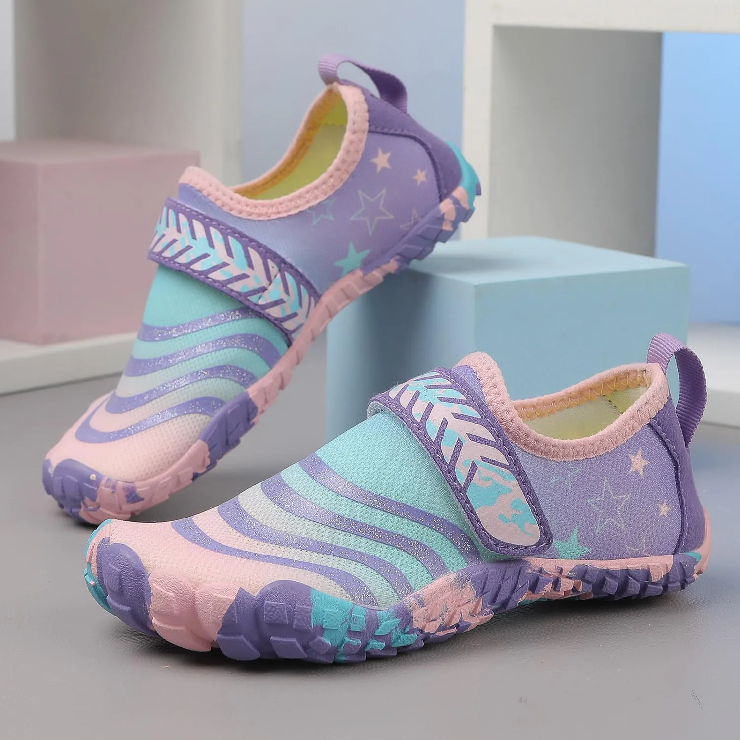 Boys Girls Water Shoes Kids Lightweight Aqua Socks Barefoot Quick Dry Hiking Walking Sneakers Slip On Sandals for Beach Pool Swim (Little Kid/Big Kid)