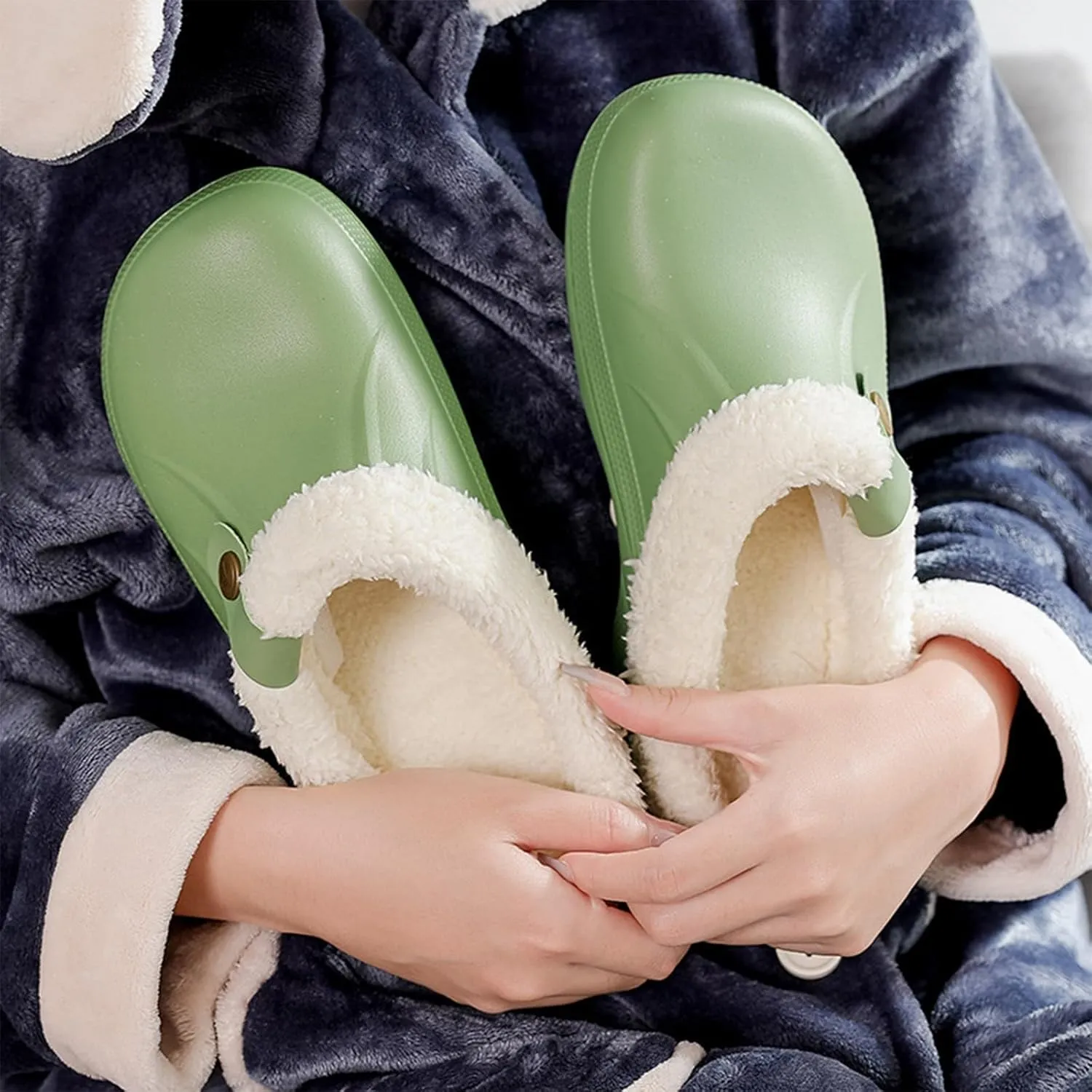 Clog Slippers for Women Fur Lined Memory Foam Winter Warm Waterproof Cozy Indoor Outdoor Mules with Faux Fur Lining