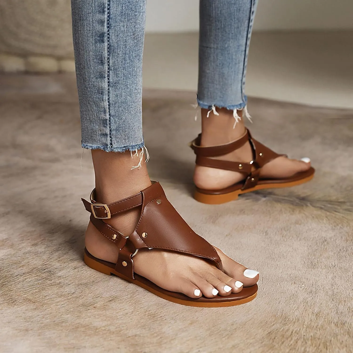 Gladiator Flat Sandal for Women Fashion Snakeskin Print Thong Strap Buckle Clip Toe Studded Roman Shoes Summer Comfortable Casual Beach Shoes