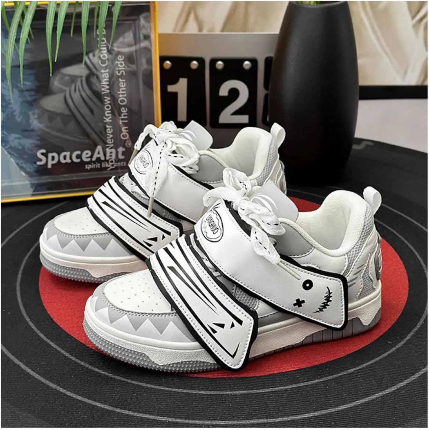 Graffiti Happy Face Hook & Loop Sneakers Women Skate Shoes Y2K Aesthetic Height Increase Casual Outfit Walking Shoes