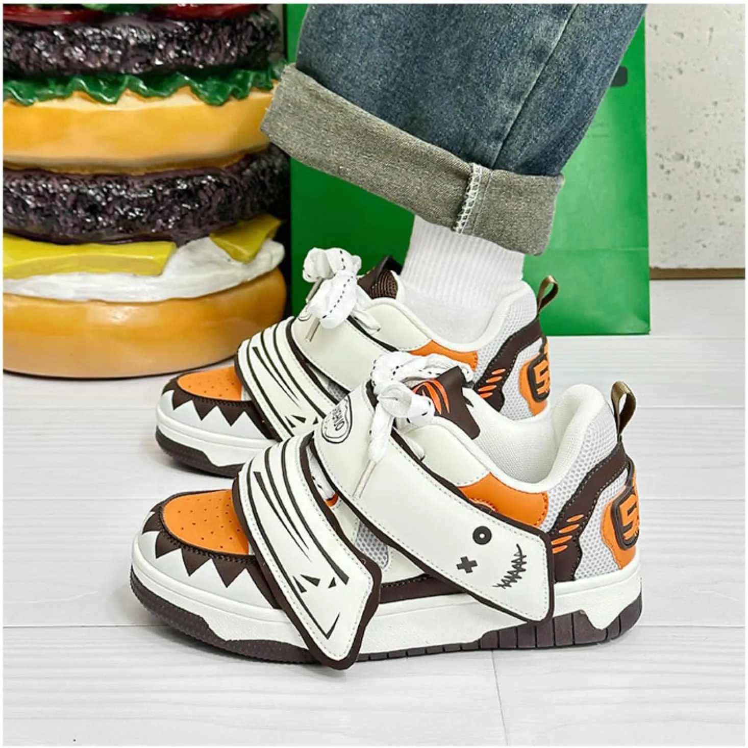 Graffiti Happy Face Hook & Loop Sneakers Women Skate Shoes Y2K Aesthetic Height Increase Casual Outfit Walking Shoes