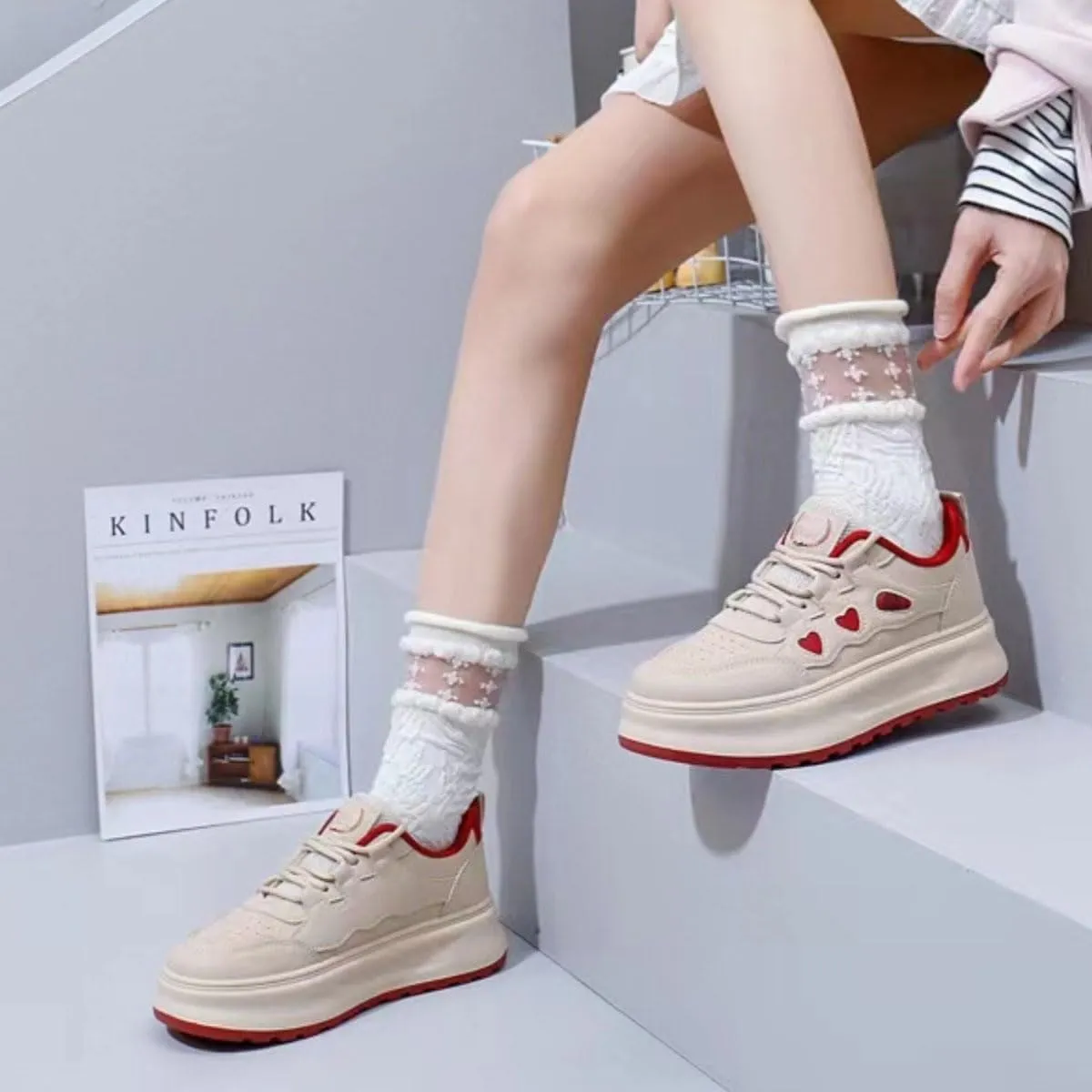 Heart Sneakers for Women & Girls Cute Platform 4cm Walking Shoes for Travel & Gift Giving