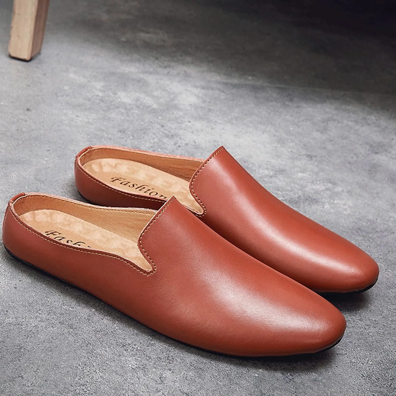 Men's Leather Simple Flat Casual Mule Clogs Fashion Slip On Comfortable Breathable Closed Pointed Toe Backless Dress Loafers for Work Party Wedding Walking