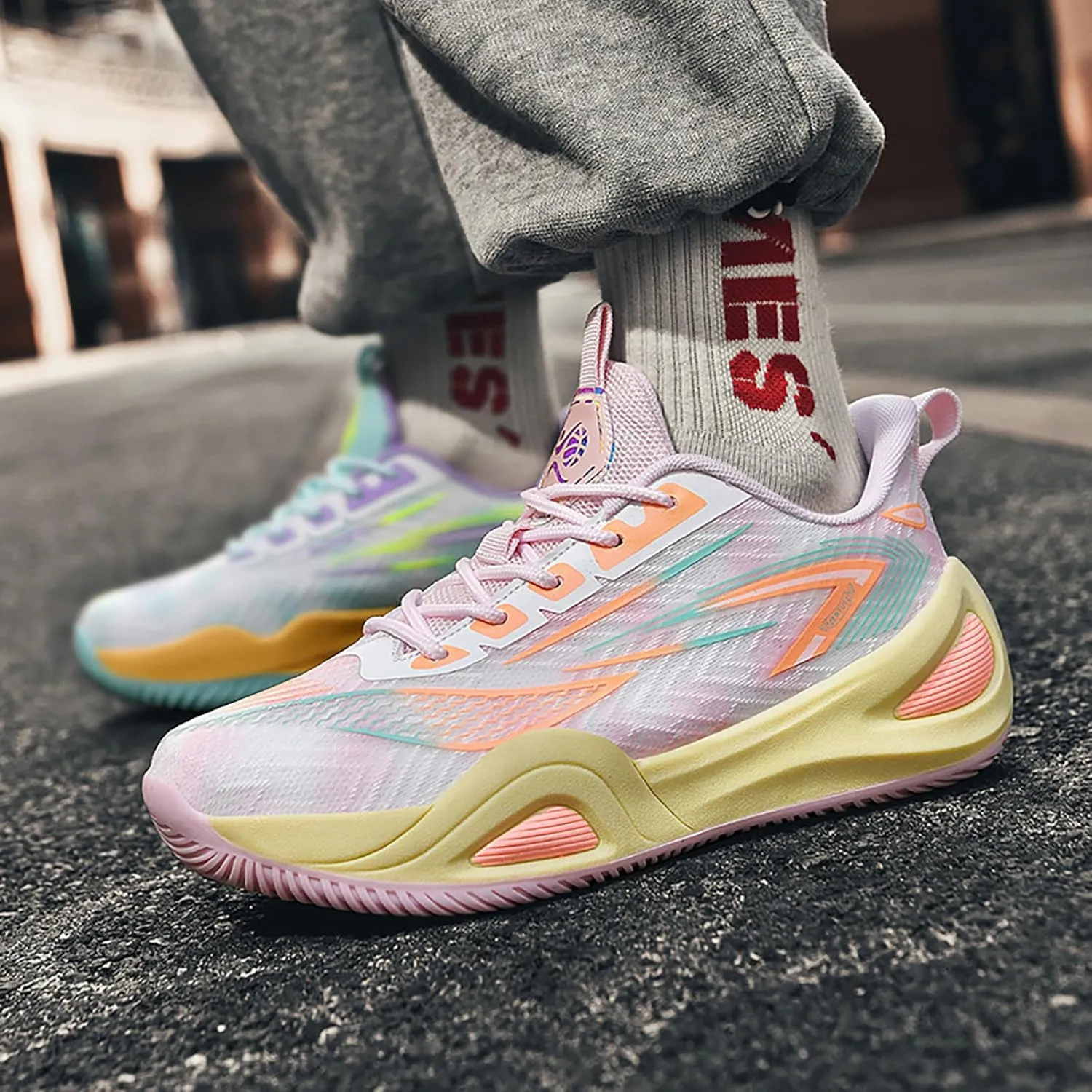 Men's Women's High-Top Basketball Shoes - Breathable Mesh with Cushioned Midsole & Non-Slip Rubber Outsole, Vibrant Split-Color Design Sport Shoes, Indoor/Outdoor Court Sneakers