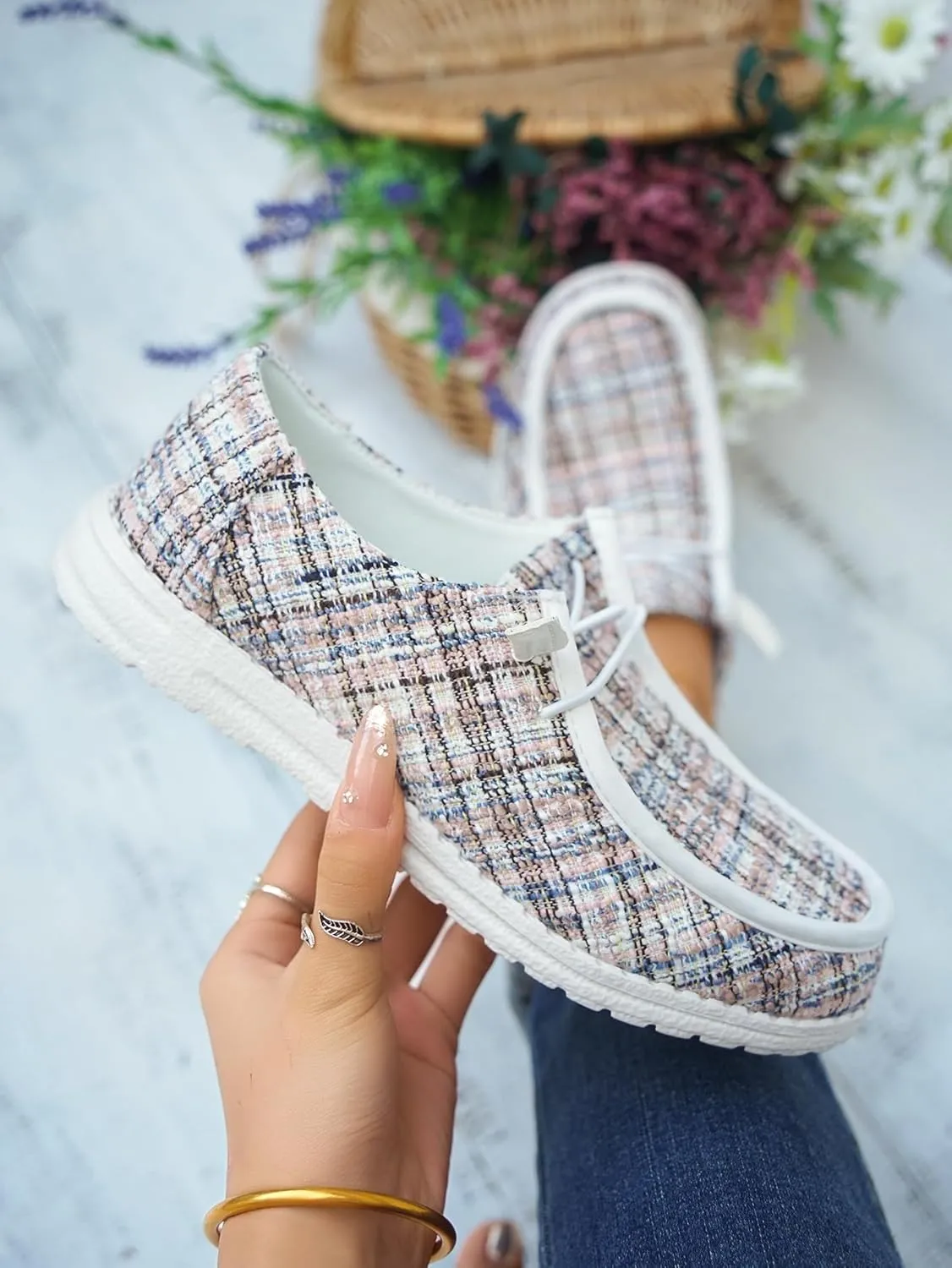 Unisex Ultralight Textured Canvas Loafers Elastic Lace-up Strips Closure Sneakers Comfort Walk Boat Shoes Breathable Fabric Odor-free Footwear for Women/Men Adult/Teenagers, Multicolor/Black and White