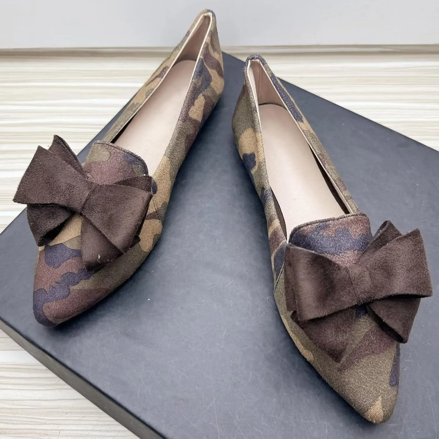 WENJIAZHIZHI Women's Pointed Toe Suede Bow Loafers Comfortable Ballet Flats Soft Office Lady Shoes Low-Heel Walking Slip-ons
