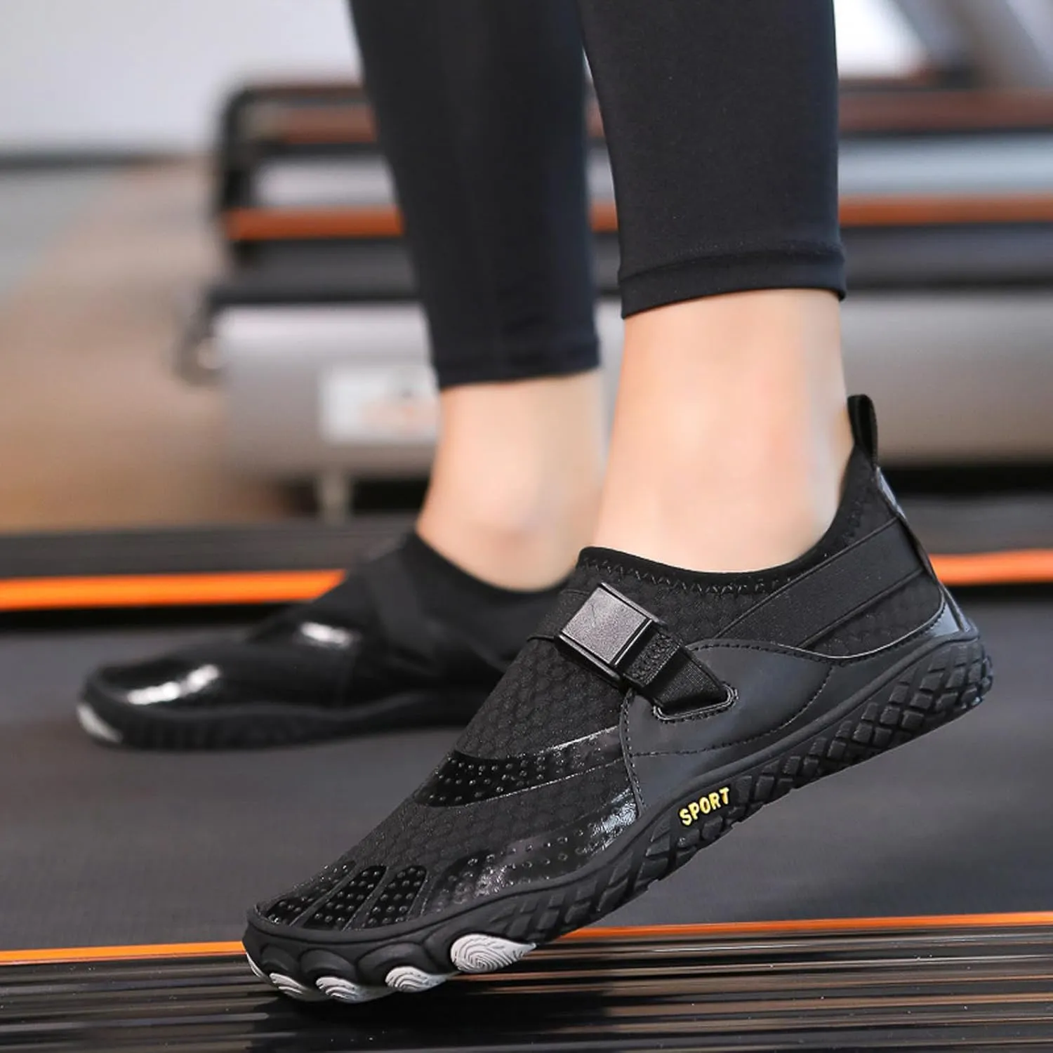 Womens and Mens Water Shoes Breathable Quick-Dry Soft Cushion Barefoot Aqua Socks for Hiking Swimming Beach Wading Surfing Yoga Sport Elastic Band Water Shoe for Men Women Summer Wear Comfy
