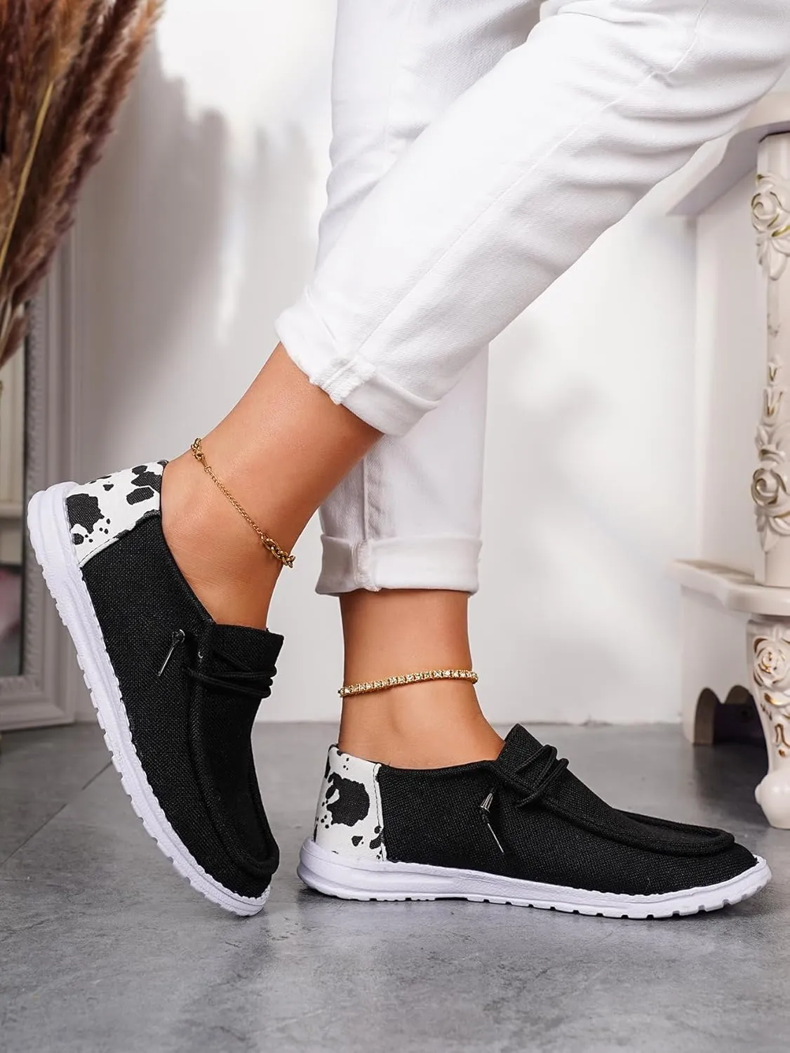 Women's Black Canvas Flat Loafers with Versatile Pattern Back Fabric Decor Lace-up Slip-on Sneakers Ultralight Breathable Casual Sports Shoes for Adults/Teenagers, Couple Boat Shoes, Plaid/Star/Cow