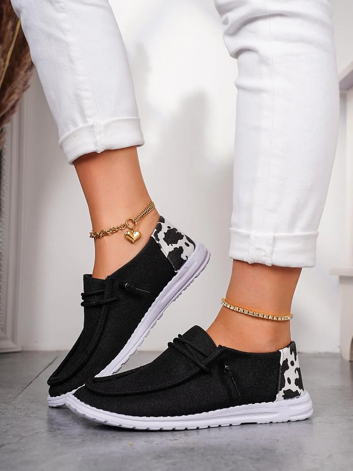 Women's Black Canvas Flat Loafers with Versatile Pattern Back Fabric Decor Lace-up Slip-on Sneakers Ultralight Breathable Casual Sports Shoes for Adults/Teenagers, Couple Boat Shoes, Plaid/Star/Cow