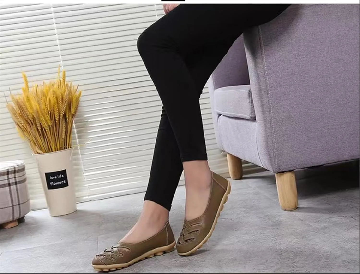 Women's Hollow Out Comfortable Leather Loafers Casual Round Toe Moccasins Wild Driving Flats Soft Walking Boat Shoes Women