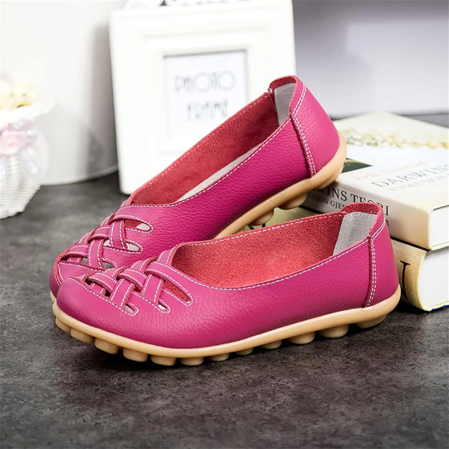 Women's Hollow Out Comfortable Leather Loafers Casual Round Toe Moccasins Wild Driving Flats Soft Walking Boat Shoes Women