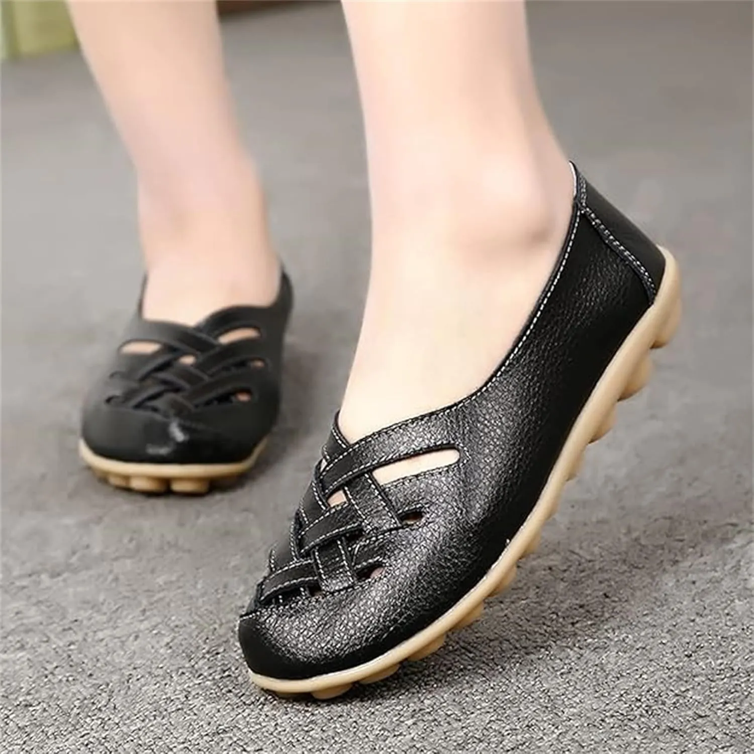Women's Hollow Out Comfortable Leather Loafers Casual Round Toe Moccasins Wild Driving Flats Soft Walking Boat Shoes Women